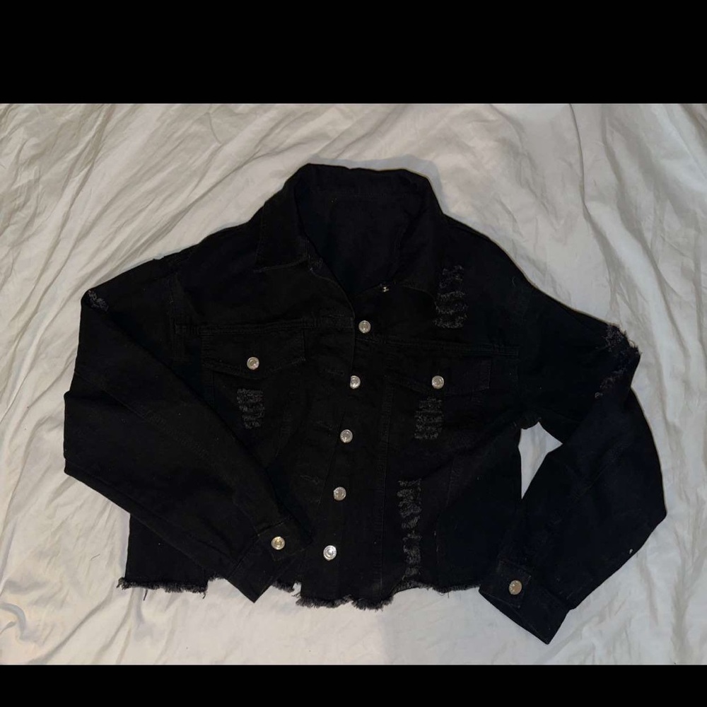 Cropped denim jacket